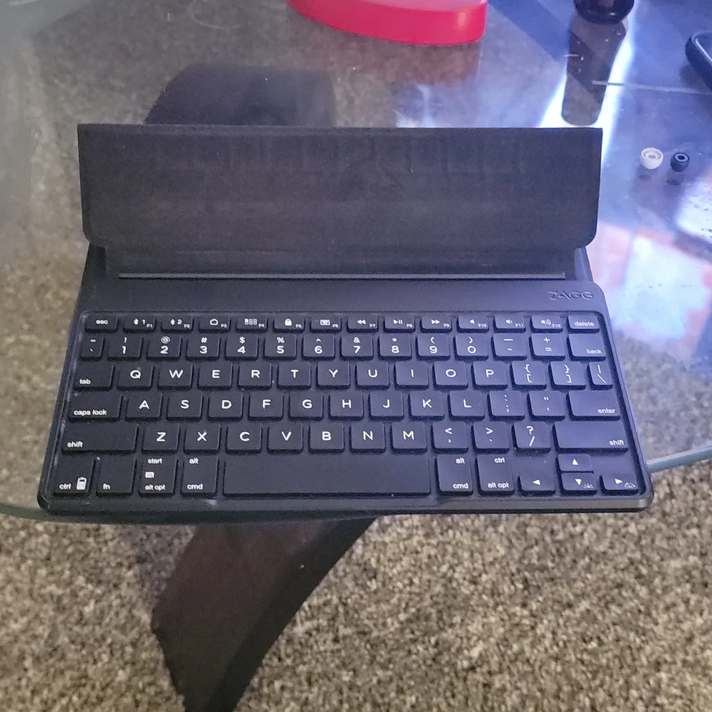 Zagg keyboard for reg sized i pads. Back Lit keys